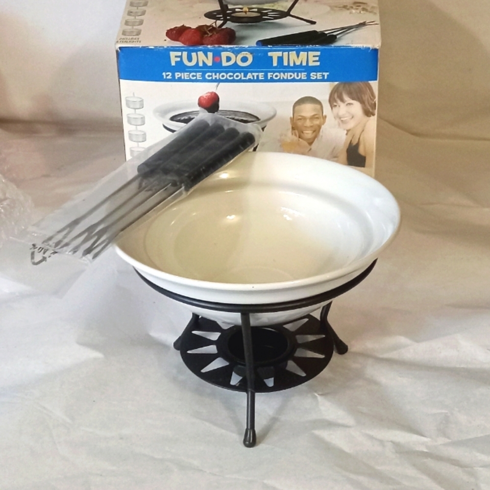 FUN DO TIME CHOCOLATE FONDUE SET BY HOME PRESENCE.  New Open Box READ